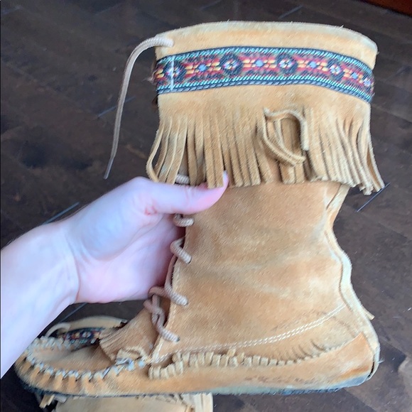 Fringe Moccasins - Picture 4 of 7